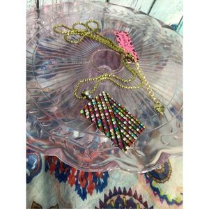 NWT Betsey Johnson Multi Color Pendant Necklace Beautiful Gold Chain & Gemstone